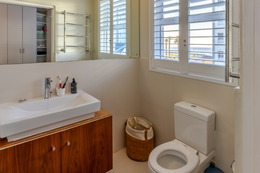 To Let 3 Bedroom Property for Rent in Sea Point Western Cape